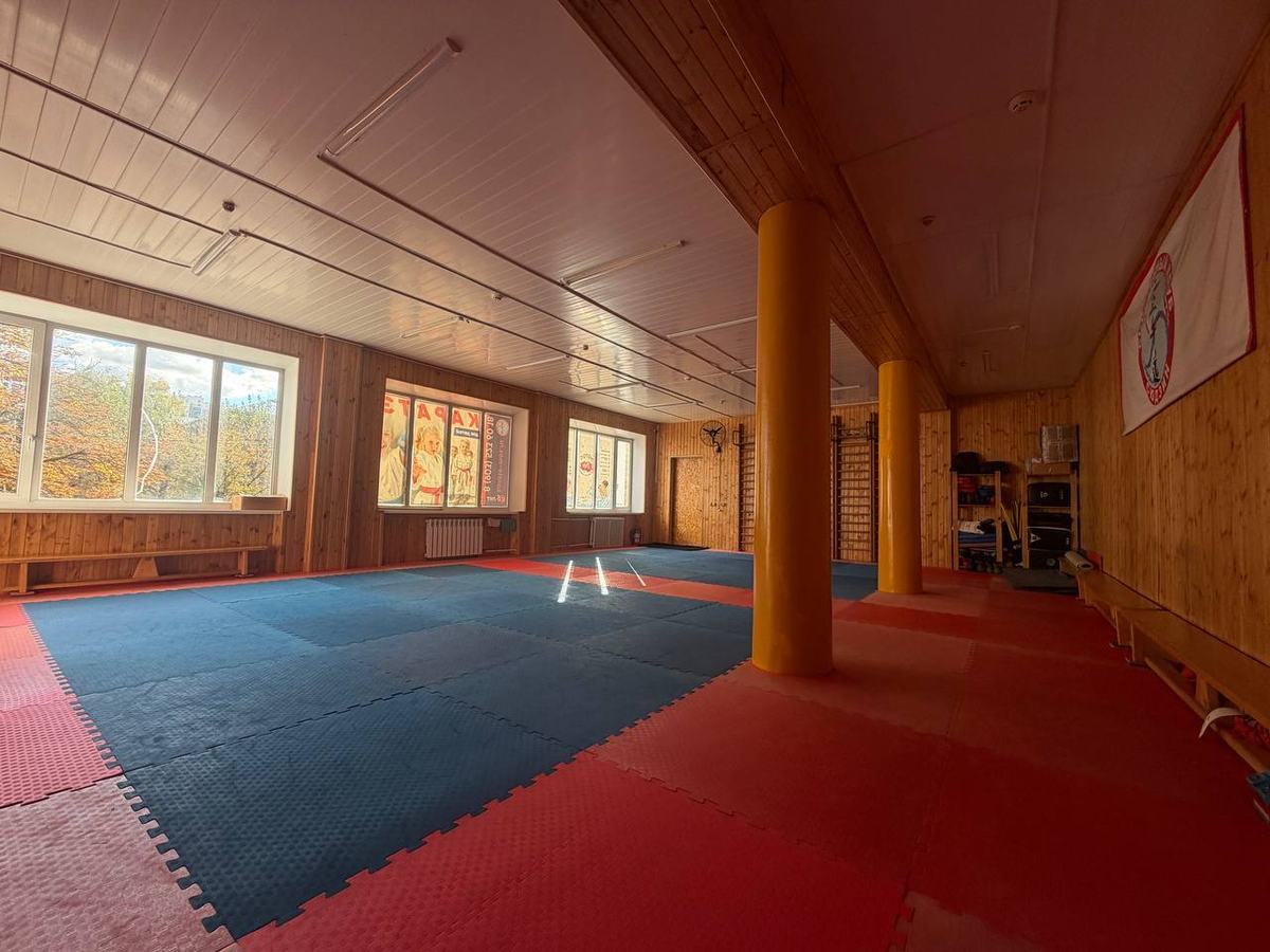 Зал каратэ